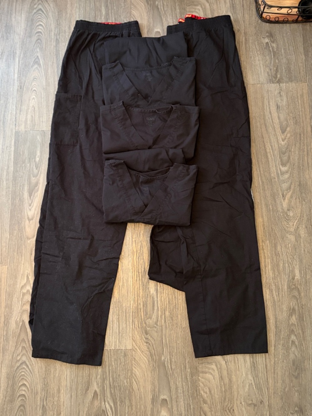 Men's COMBO scrubs- XL BLACK TOP AND XL DICKIES SCRUB BOTTOMS